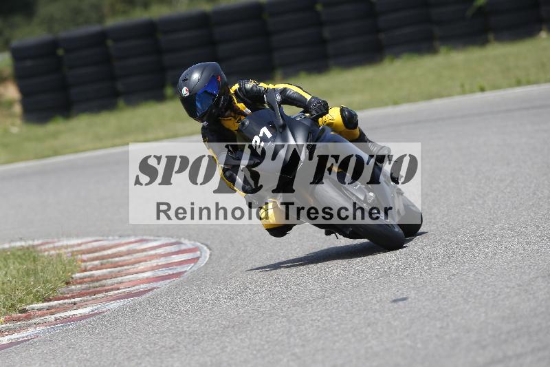 /Archiv-2025/27 12.06.2025 Ducati Schweiz Trackday Warmup  ADR/blau-bleu/21